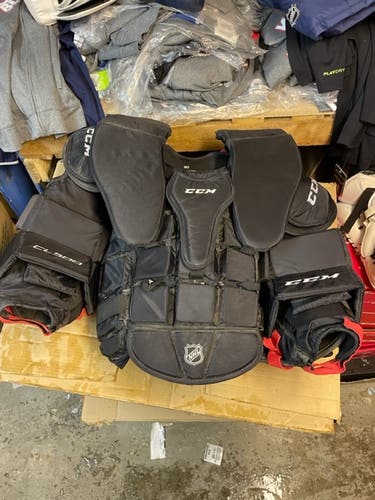 New Large/Extra Large CCM CL 500 Goalie Chest Protector