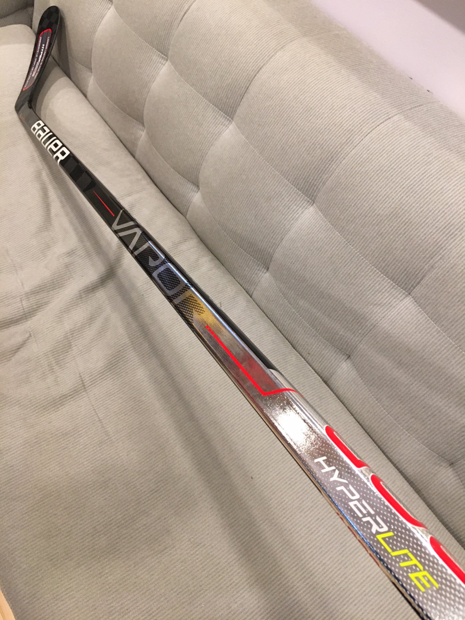 New Intermediate RH Bauer Vapor Hyperlite P92 65 Flex Hockey Stick