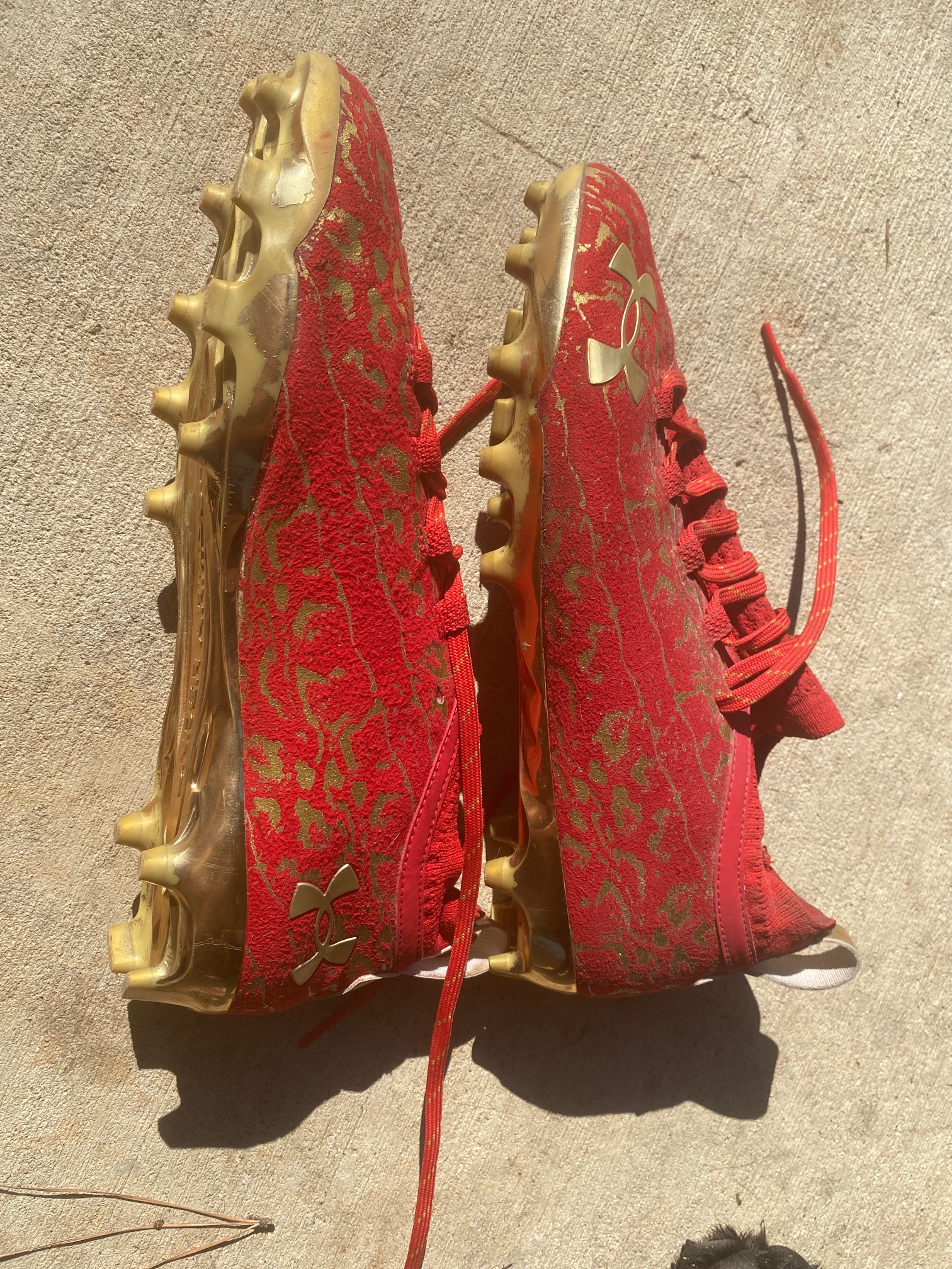 Used Men's Size 12 (Women's 13) Molded Cleats Under Armour Low Top Spotlight MC