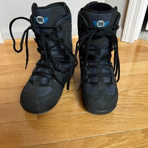 Unisex Size 4.0 (Women's 5.0)  All Mountain Snowboard Boots