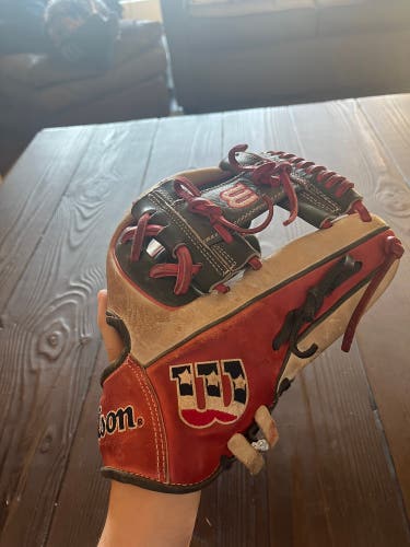 Infield 11.5" A2000 Baseball Glove