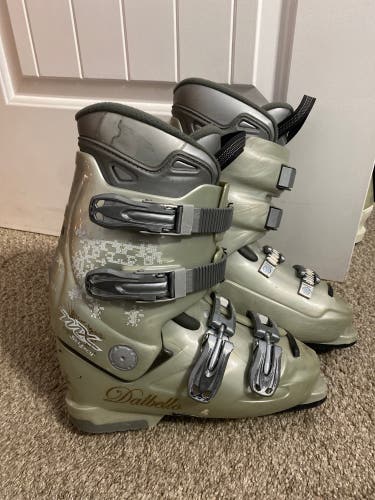 Dalbello MX Super Ski Boots Mondo 25 / Women’s 8
