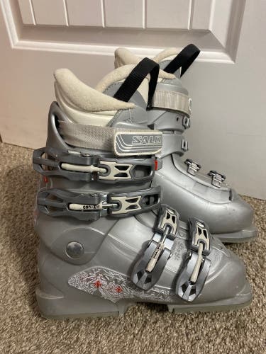 Salomon Charm 4 Ski Boots Mondo 23 / Girls 6