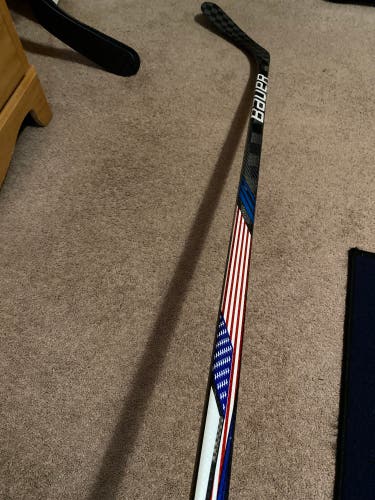 Used Left Hand P92 Vapor Hyperlite Hockey Stick
