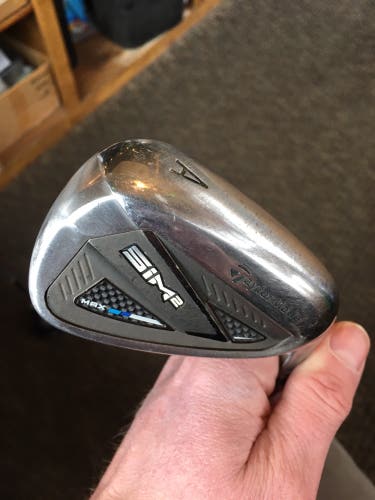 Men's Right Handed Stiff Flex Steel Shaft Sim2 Max Wedge