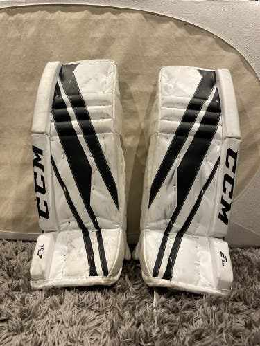 30" CCM  Extreme Flex E3.5 Goalie Leg Pads