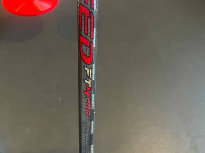 Senior Right Handed Toe Pattern Pro Stock Jetspeed FT4 Pro Hockey Stick