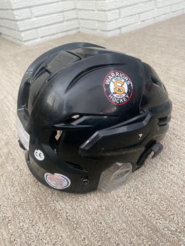 Used Large Bauer Re-Akt 95 Helmet