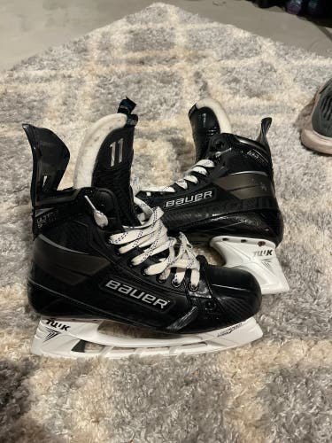 Bauer Regular Width Pro Stock Size 8 Supreme UltraSonic Hockey Skates