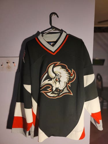 Starter Buffalo Sabres Goathead Jersey Black Size M