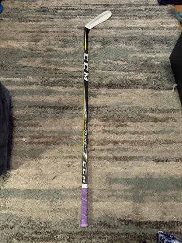 Senior Right Handed P28 Pro Stock Super Tacks 2.0 Hockey Stick