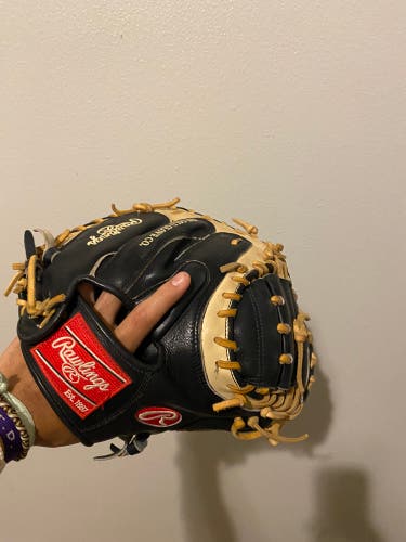 Used Right Hand Throw 33.5" Catcher's Glove
