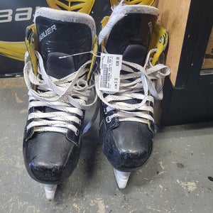 Used Bauer Supreme Ignite Pro Senior 7 Ice Hockey Skates