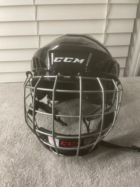 Used Small CCM FL40 Hockey Helmet