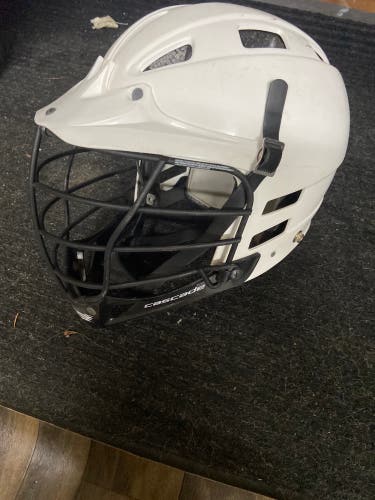 Used Player's Cascade Helmet