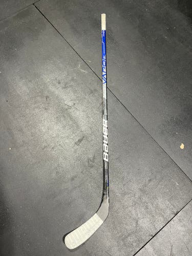 Bauer Vapor Hyperlite Hockey Stick Pro Stock RH 87 Flex