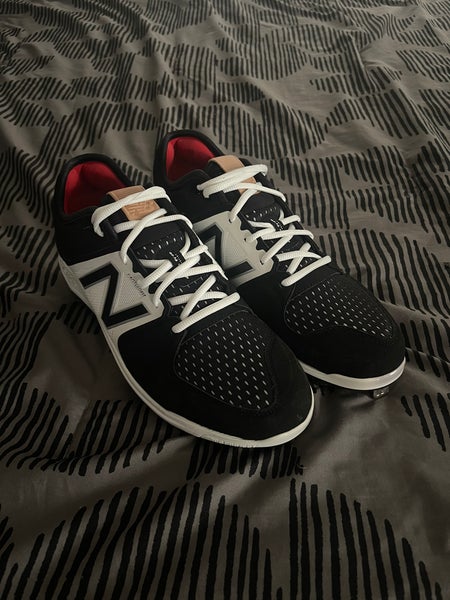 Black Adult Metal Low Top 3000V3