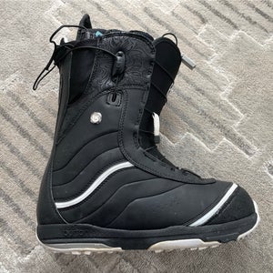 Burton Q Snowboard Boots