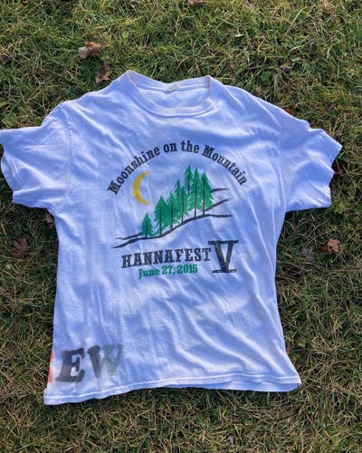 Hannahfest 5 crew t shirt Large
