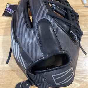 New Infield 11.5" REV1X Baseball Glove