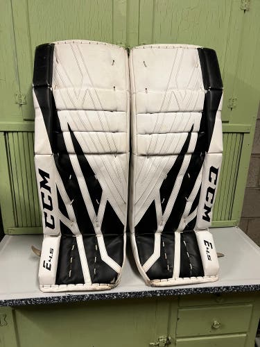Goalie Pads - CCM 4.5.   32+1