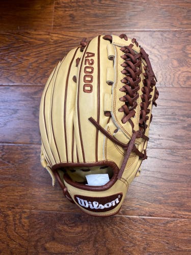 Wilson A2000 D33 11.75” Pitcher Baseball Glove July 2015 GOTM 100 Anniversary Edition Limited