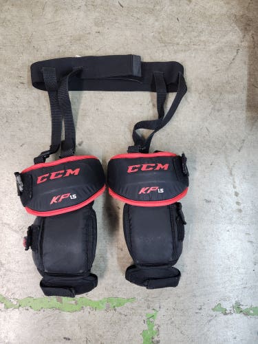 Used CCM KP 1.5 Jr knee protectors - Jr size belt
