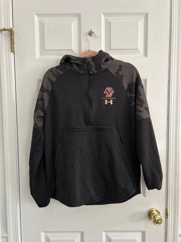 Black Used Medium Under Armour Sweatshirt