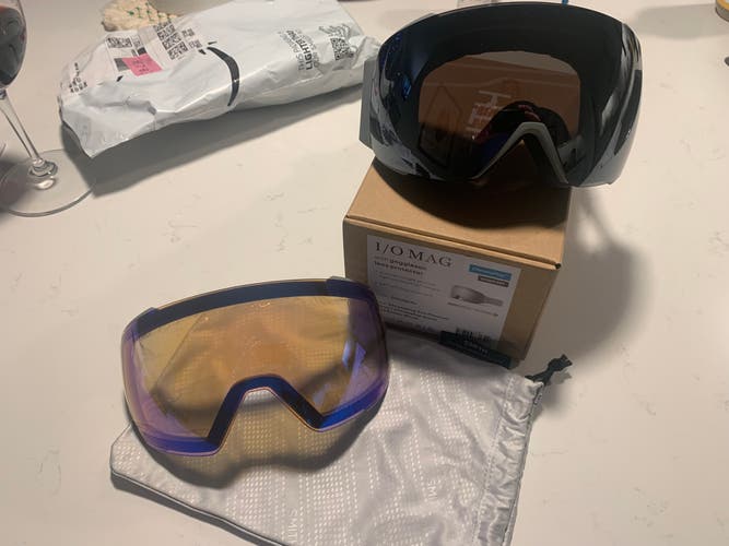 Men's New Smith I/O MAG Ski Goggles Medium
