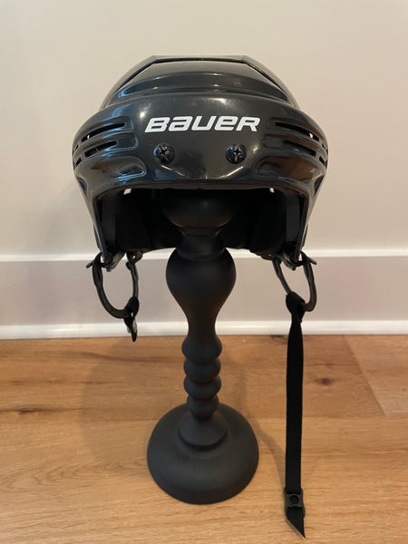 Used Medium Bauer BHH2100M Helmet (no cage)