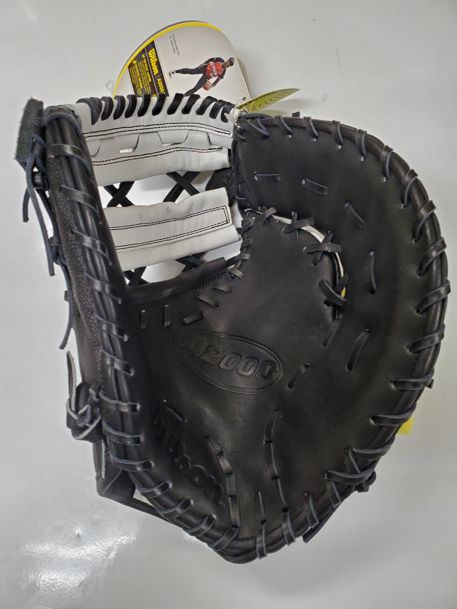 New  Wilson A2000 FPBM Fast-Pitch First Base Glove 12" FREE SHIPPING