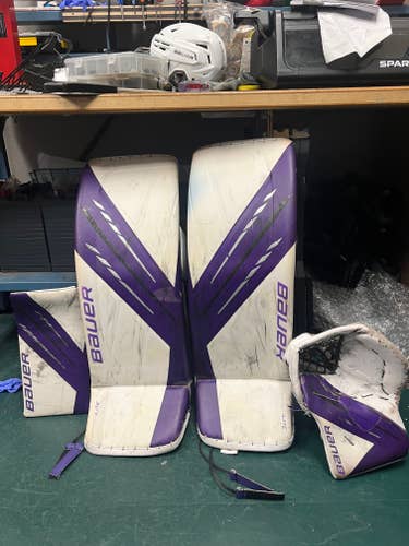 Used 35" (large) Regular Bauer Hyperlite Goalie Full Set Pro Stock