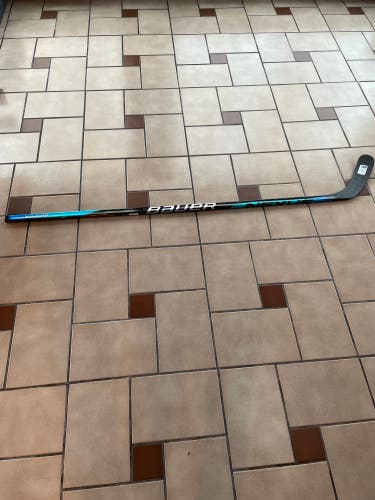 Senior Right Handed P92  Nexus Sync Hockey Stick