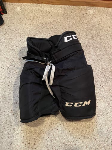 Senior Large CCM Pro Stock hp31 Hockey Pants