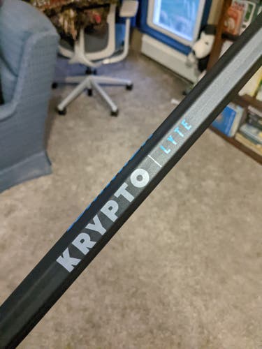 BRAND NEW Warrior Krypto Lyte Shaft '22 Model