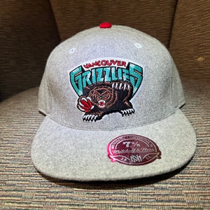 Vancouver Grizzles 7 3/8 Fitted Mitchell and Ness