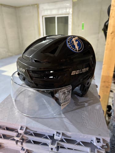 USHL Used Medium Bauer Re-Akt 150 Helmet