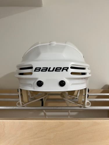 New Medium Bauer 4500 Helmet