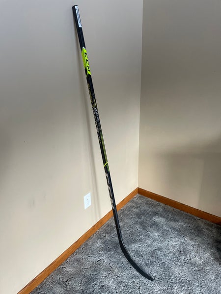 NEW Senior Right Handed P90 Super Tacks AS3 Pro Hockey Stick