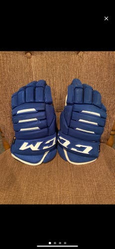 CCM 14" Tacks 4 roll pro 2 Gloves
