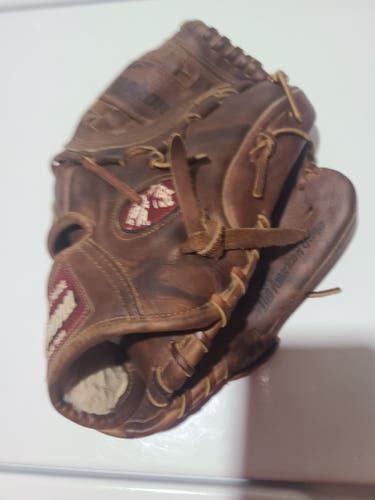 Used Nokona Wb1200 Baseball Glove 12"