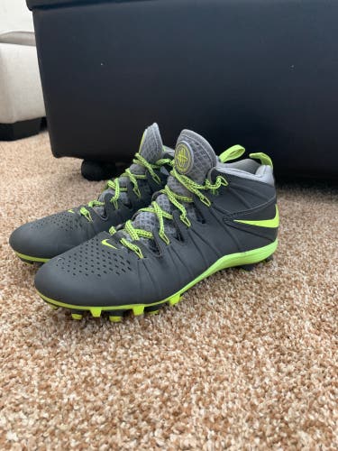 Nike cleats size 6.5