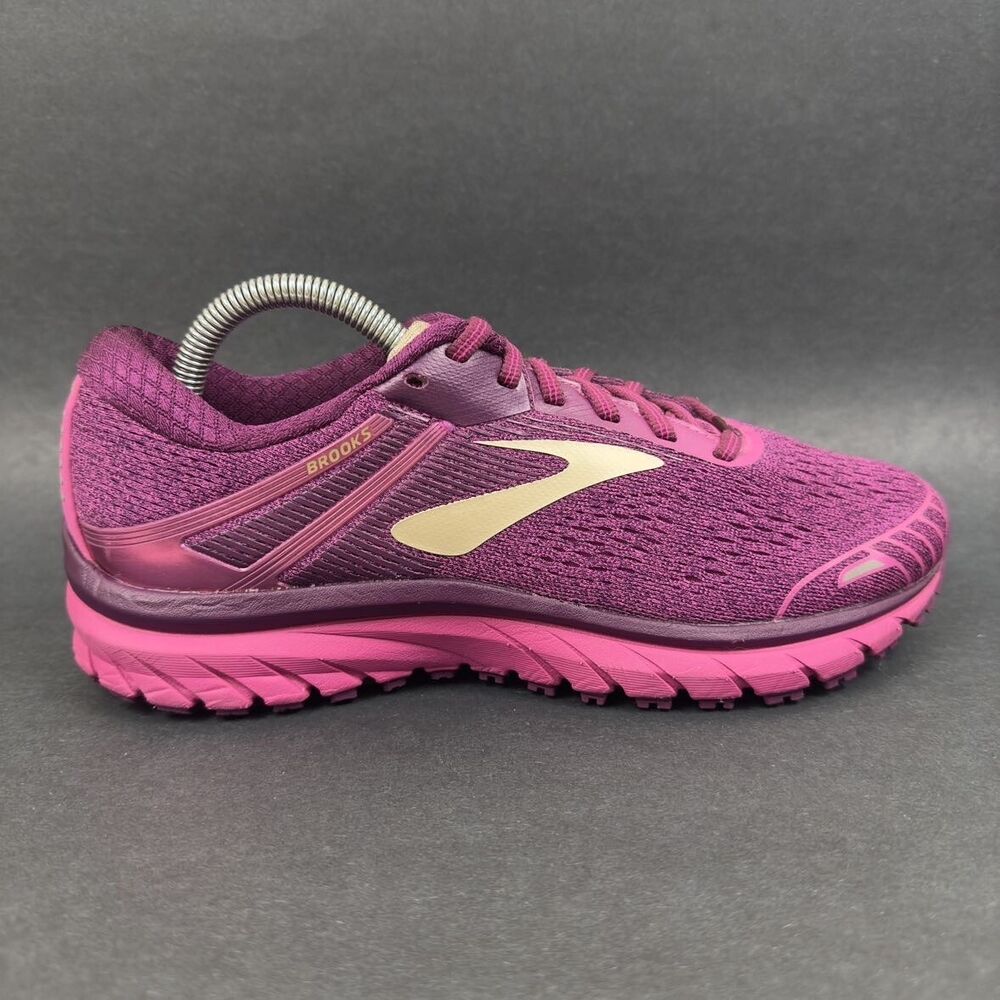 Brooks adrenaline gts 18 womens size 9.5 discount