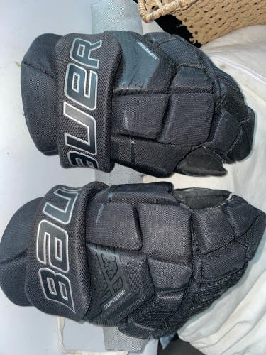 Bauer 13"  Supreme 3s Gloves