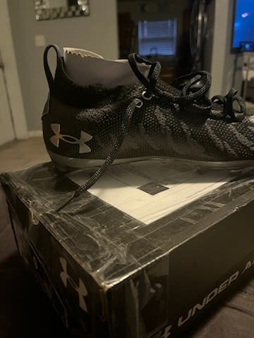Unisex New Size 9 (Women's 10) Molded Cleats Under Armour Mid Top Spotlight MC