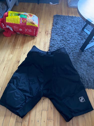 Ccm pro stock Black pp90 9k pro stock shell xl