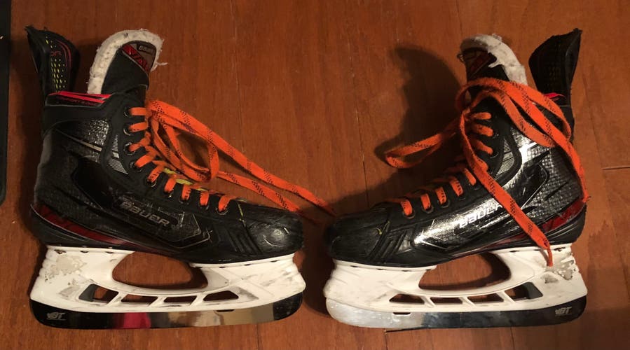 Bauer Size 5 Vapor 2X Hockey Skates