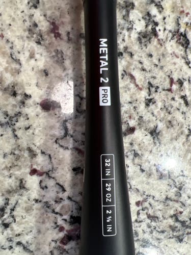 2022 Alloy (-3)  32 Inch.   29oz. Metal 2 pro Bat.  Used 1 Time For A Demo At Batting Cages.