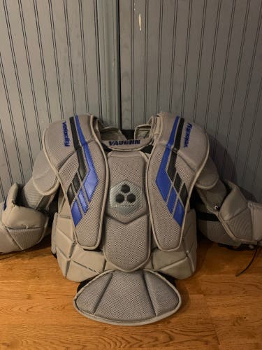 Used Large Vaughn  Velocity VE8 Int Goalie Chest Protector