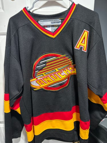 Canuck’s Pavel Bure Jersey